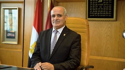 رئيس جامعة الفيوم: 9 طلاب أدوا امتحاناتهم بلجان خاصة.. و446 تغيبوا بدون أعذار