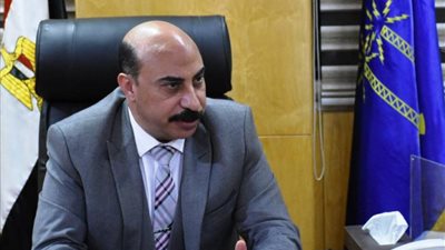 محافظ أسوان: تفريغ المدينة بالكامل من سيارات 