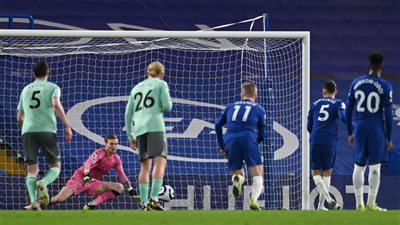 تشيلسي يفوز على إيفرتون بثنائية في الدوري الإنجليزي 