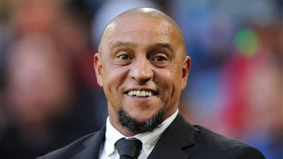 روبرتو كارلوس: محمد صلاح من أعظم لاعبي العالم.. وأتابع الدوري المصري
