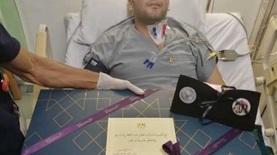 كفر الشيخ تخصص وحدة سكنية للدكتور محمود سامي فاقد بصره بمستشفى العزل ببلطيم 