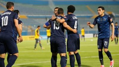 وصول حكام بيراميدز ونكانا إلى القاهرة 