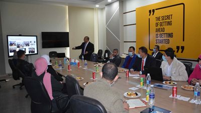 نائب محافظ المنيا يتفقد مركز إبداع مصر الرقمية لبحث سبل التعاون