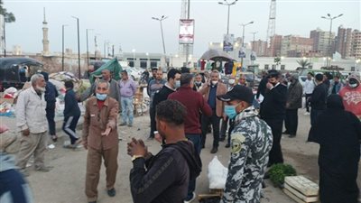 بدء إخلاء ميدان المحطة بالمحلة من الباعة الجائلين وتسليمهم باكيات خاصة