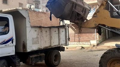 رفع 6861 طن قمامة وإزالة 891 حالة إشغالات متنوعة في الفيوم (صور)