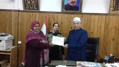 منطقة سوهاج تعلن المعلمة القدوة لرياض الأطفال 2020/2021 (صور)