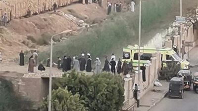 قطار قصب يدهس مسنًّا ويتسبب في بتر قدميه بأسوان