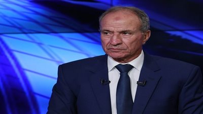 فتحي مبروك: الأهلي سيواجه الإسماعيلي بحوافز كبيرة.. وحمدي فتحي أفضل دفاعيًا من ديانج