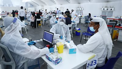 هل يمكن أن تؤثر لقاحات كورونا على الخصوبة؟ .. تعرف على الآثار الجانبية لها