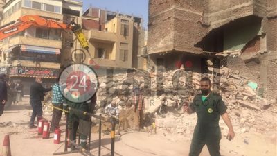تفاصيل انهيار منزل قديم من 3 طوابق بالإسماعيلية (صور)