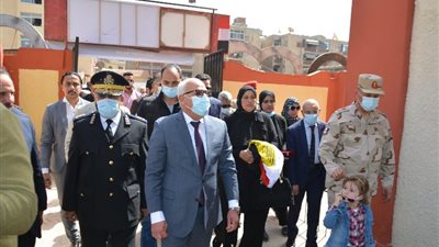 محافظ بورسعيد يطلق اسم الشهيد 