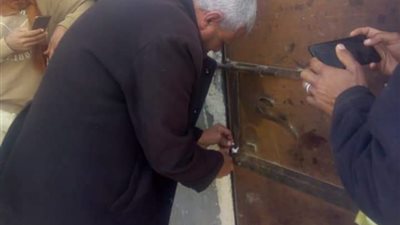 غلق وتشميع 10 مخابز بدون ترخيص بمركز بني مزار في المنيا (صور)