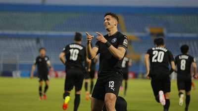 نقل محمود وادي إلى المستشفى بعد إصابته بكدمة قوية في الضلوع (فيديو)