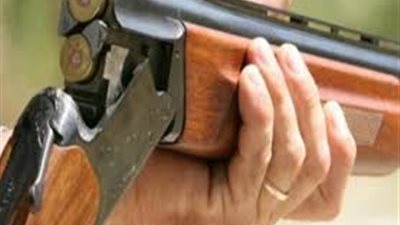 إصابة شابين وسيدة في اعتداء شخصين عليهم بالـ