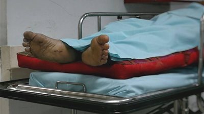 أراده قتيلًا.. عامل يطعن جاره بسكين لخلافات بينهما بالخانكة