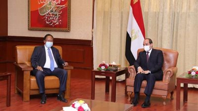 السيسي يستقبل رئيس الوزراء السوداني بقصر الاتحادية