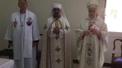 سفير الفاتيكان يزور الكنيسة الكاثوليكية ويصلي بكهنة جنوب الصعيد (صور)
