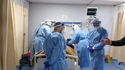 شفاء وخروج 9 حالات من مصابي كورونا بمستشفى كفر شكر المركزي