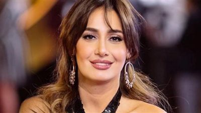 حلا شيحة تتصدر تريند جوجل بعد صورتها مع معز مسعود وأبنائهما