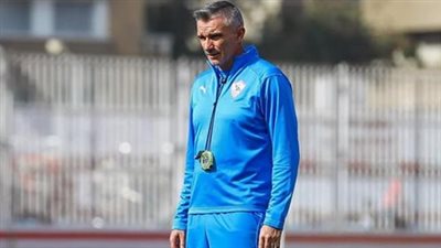 جلسة ترحيب من لاعبي الزمالك بالفرنسي كارتيرون