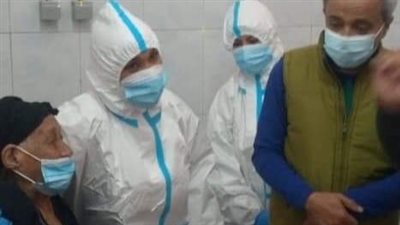 تبلغ من العمر 106 أعوام.. معمرة الصعيد تهزم كورونا في عزل نجع حمادي بقنا