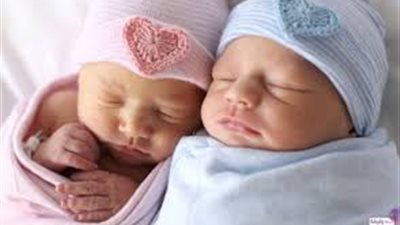 باحثون: تزايد إنجاب التوائم بسبب التقنيات الطبية الحديثة