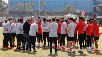 موسيماني يعقد جلسة مع لاعبي الأهلي استعدادًا لمواجهة فيتا كلوب بدوري الأبطال