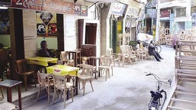 القبض على صاحب مقهى بدمياط لتقديمه الشيشة لرواده (فيديو)