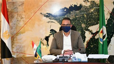 “الأنصاري” يُنذر 14 مصنعًا بمنطقة كوم أوشيم لمخالفة الضوابط والقوانين