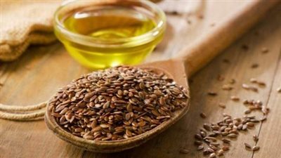 يعزز صحة القلب ويحمي من السرطان.. تعرف على فوائد زيت الكتان