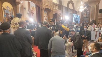 الأرثوذكس يحتفلون بتجليس الأنبا مكاريوس أسقفًا عاما للمنيا (فيديو)