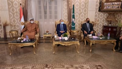 محافظ المنيا يستقبل سفير الإمارات بالديوان العام (صور)