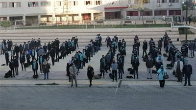 إقبال متوسط من الطلاب مع بدء الفصل الدراسي الثاني بالإسكندرية (صور)