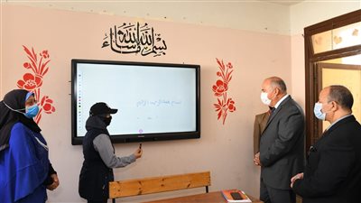 وسط إجراءات احترازية مشددة.. بدء الفصل الدراسي الثاني بمدارس قنا (صور)