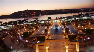 وزير التنمية المحلية يهنئ محافظ أسوان للفوز بجائزة قوانغتشو الدولية للابتكار الحضري