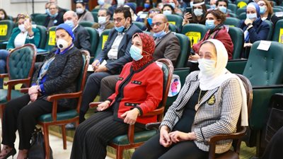 توجيه رئاسى بمنح الأمهات المثاليات المكرمات اليوم وسام الكمال من الطبقة الثانية