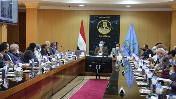 اجتماع محافظ كفر