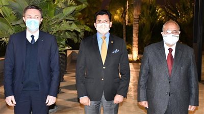 وزير الرياضة يكرم رؤساء الاتحادات الدولية والأوروبية والإفريقية للدراجات