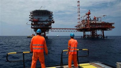 ارتفاع أسعار النفط وسط ترقب نتائج اجتماع أوبك+ الشهر الجاري