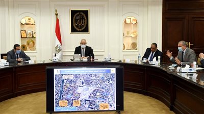 وزير الإسكان يستعرض مخطط المرحلة الثانية من مشروع تطوير منطقة الفسطاط بمحافظة القاهرة