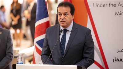 التعليم الجامعي أون لاين أم حضوريًّا في العام المقبل؟.. وزير التعليم العالي يجيب