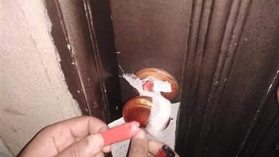 ضبط شخص انتحل صفة طبيب وأجرى تحاليل طبية للمرضى في بني سويف 