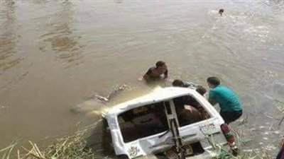 بينهم طفلان.. إصابة 6 أشخاص في انقلاب سيارة في 