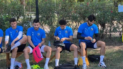 رش مادة بيضاء على لاعبي بيراميدز بملعب نامونجو.. والنادي يتقدم بشكوى لـ