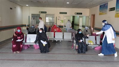 ارتفاع عدد حالات تعافي كورونا بمستشفى قفط التعليمي لـ172 (صور)
