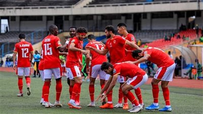 الأهلي يضاعف مكافآت لاعبيه بعد ثلاثية فيتا كلوب