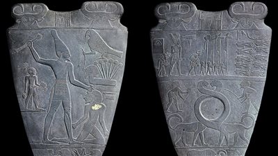 مصدر يوضح حقيقة نقل صلاية الملك نعرمر من متحف التحرير (خاص)