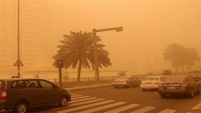 رياح مثيرة للأتربة وسقوط أمطار.. تعرف على حالة الطقس اليوم 