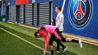 إغلاق مركز تدريبات سان جيرمان بسبب تفشي كورونا في الفريق