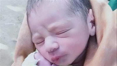 العثور على طفل رضيع بطريق قرية دوس في ديروط بأسيوط